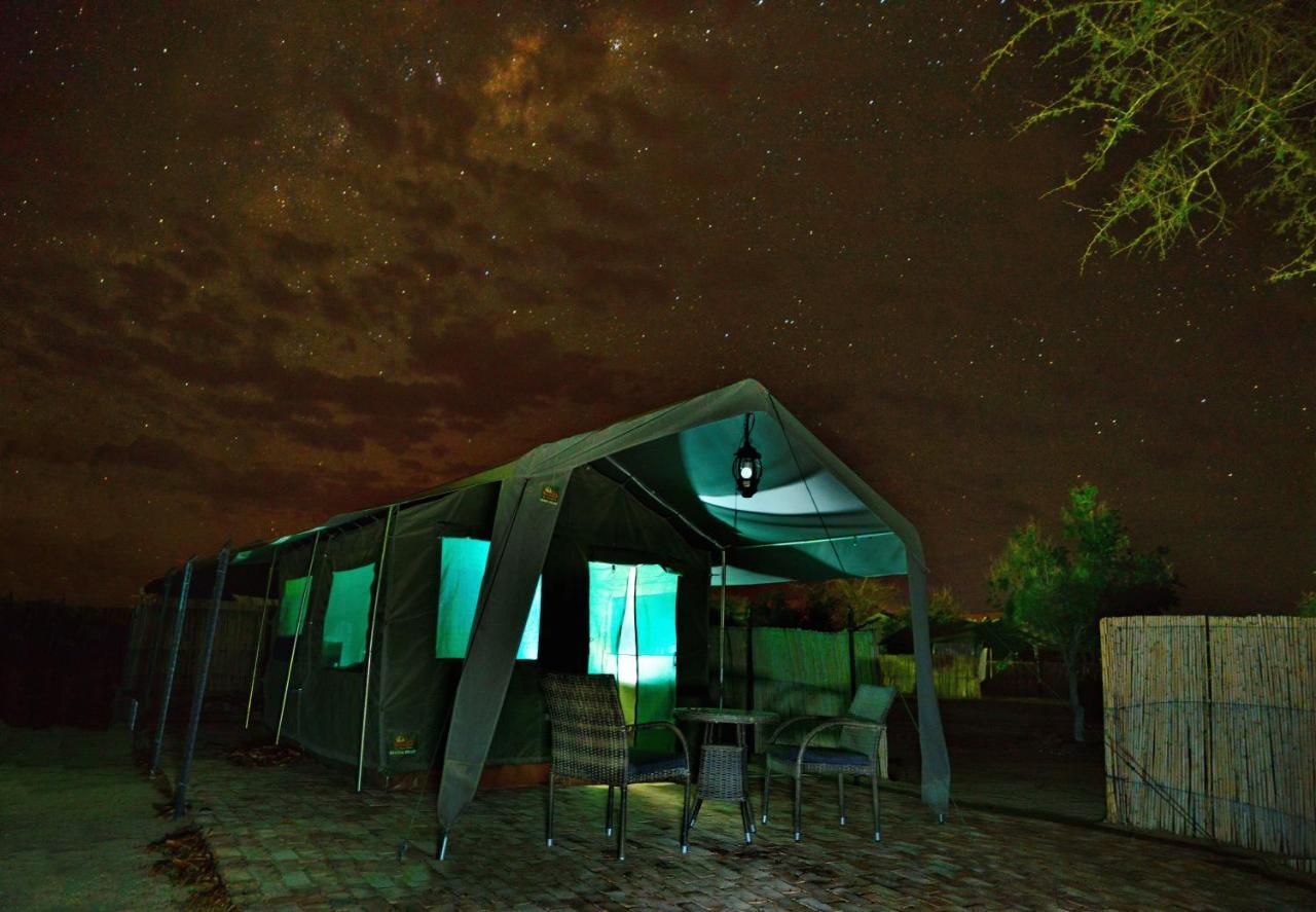 Brandberg Rest Camp Hotell Uis Exteriör bild